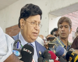 বি‌দে‌শি কূটনীতিকরা একটু আগ বাড়িয়ে কথা বলেন: মো‌মেন 